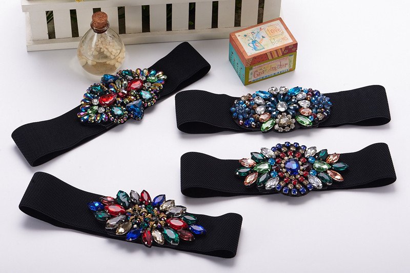 Elastic cinch belt